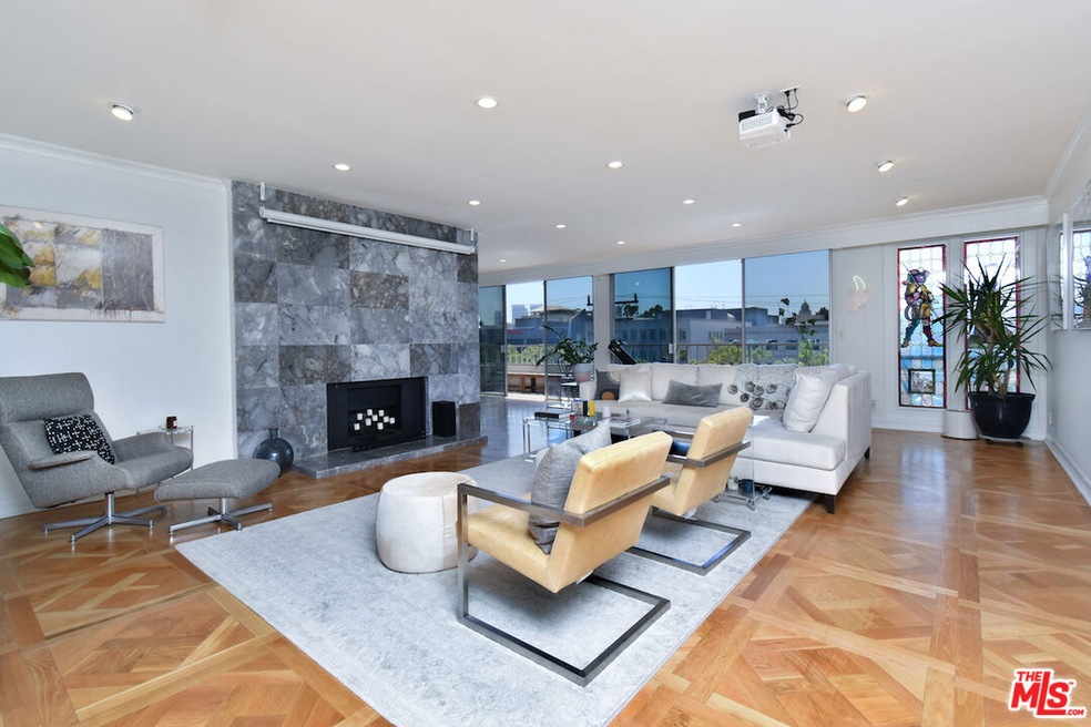 339 N Palm Dr unit 401, Beverly Hills, CA 90210 - photo 1