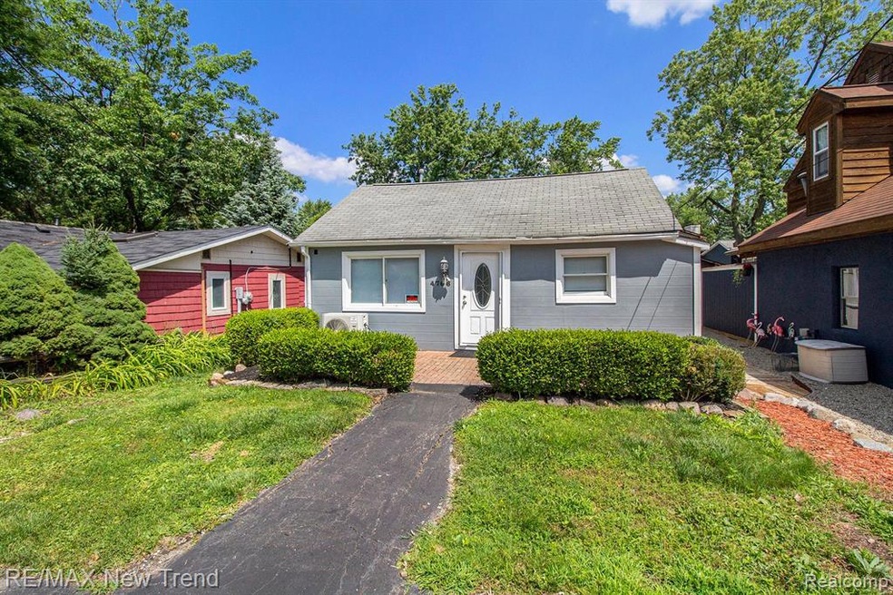 4766 Linwood St, West Bloomfield, MI 48324 - photo 1