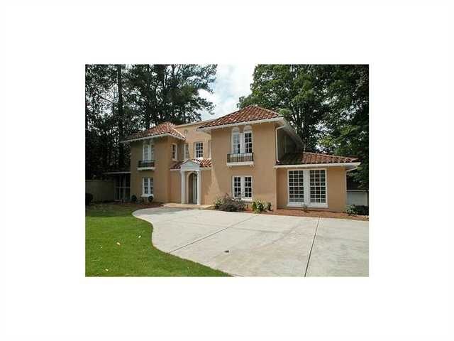 Beautiful Stucco home in the best location in Atla