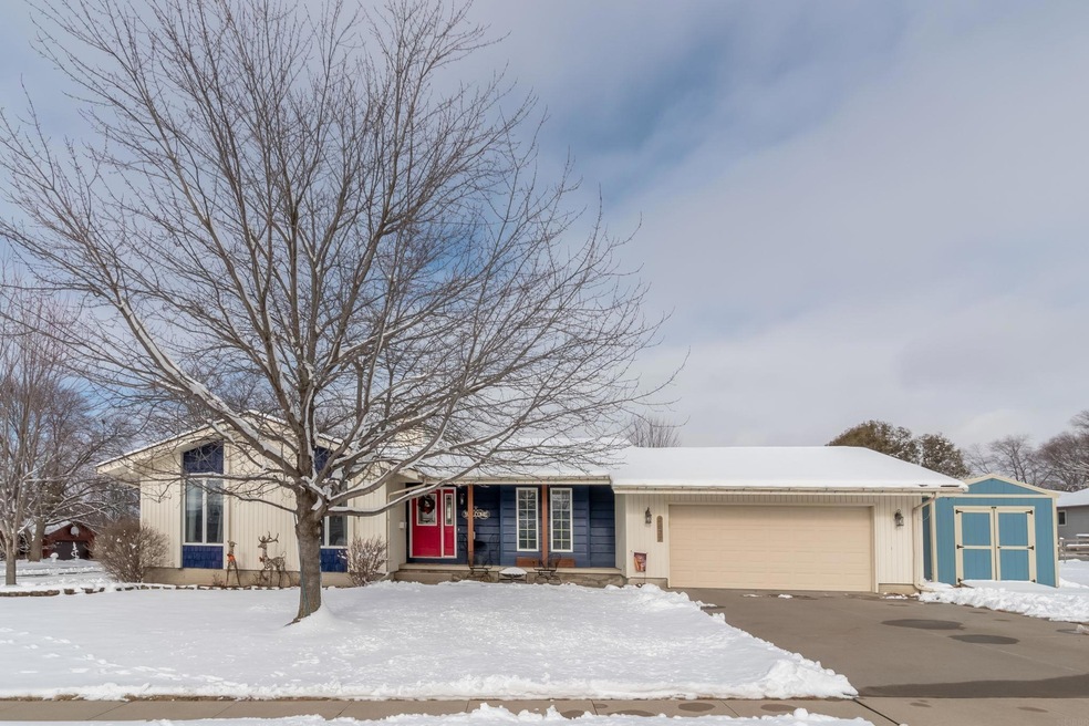 2627 W 3rd St, Cedar Falls, IA 50613 - photo 1