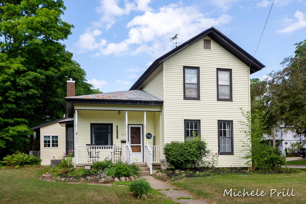 230 N Jefferson St SE-004