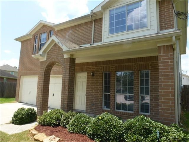 16774 Canary Ct, Conroe, TX 77385 - photo 1