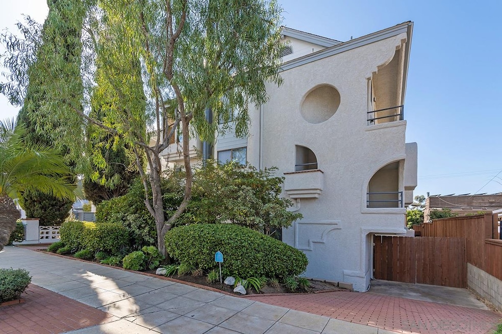 3568 Front St unit B, San Diego, CA 92103 - photo 1