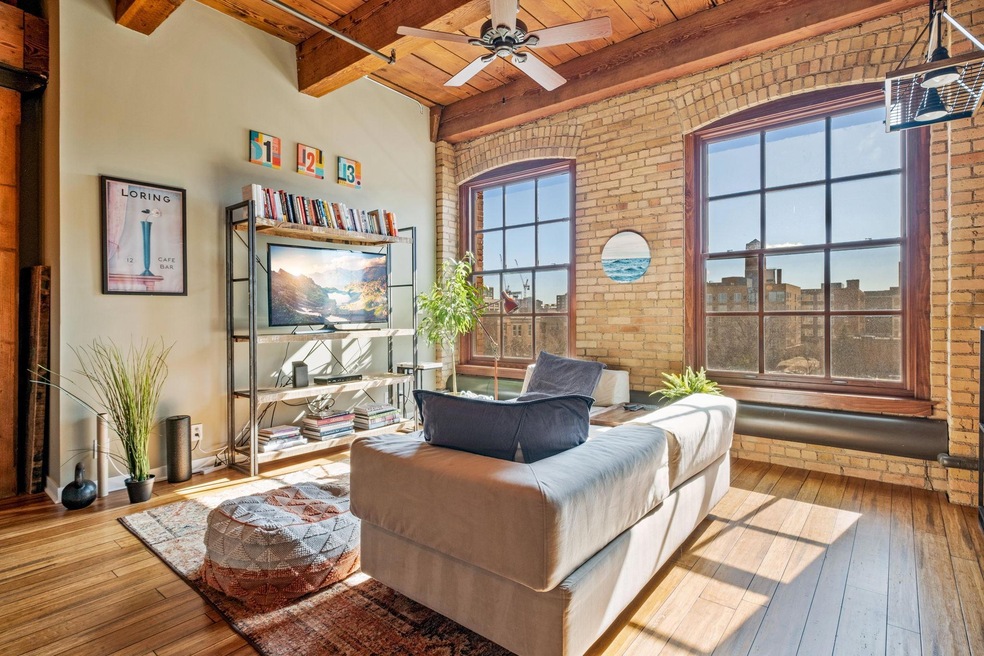 716 N 1st St unit 437, Minneapolis, MN 55401 - photo 1