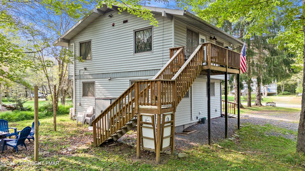 1030 Wyoming Dr, Pocono Lake, PA 18347 - photo 1