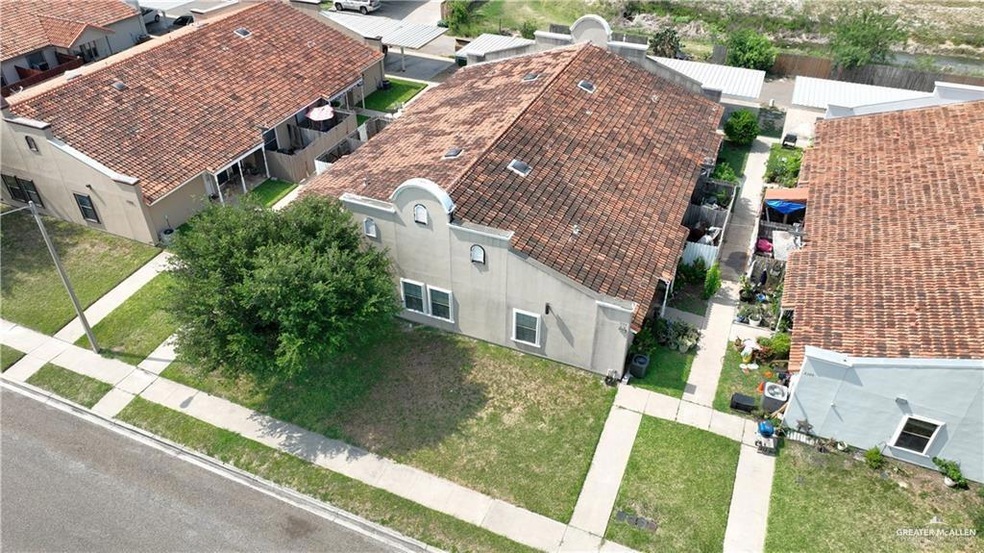 Pending $389,900