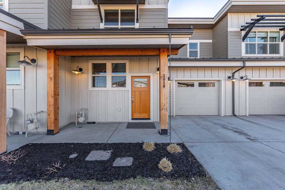 3618 SW Badger Ave, Redmond, OR 97756 - photo 1