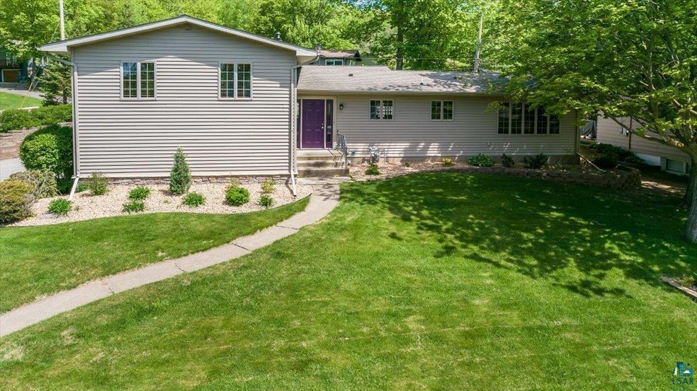 2032 Hartley Rd, Duluth, MN 55803 - photo 1