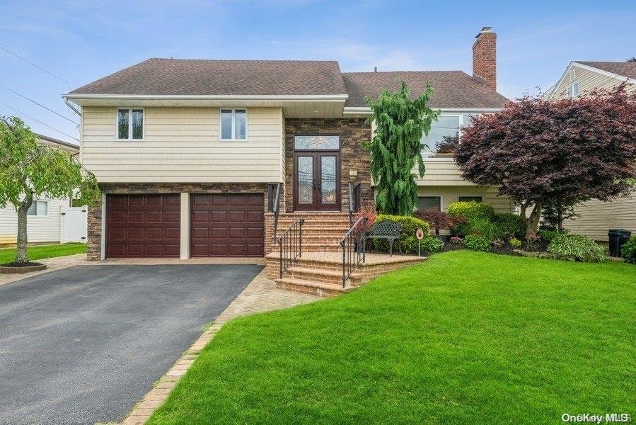 2938 Frankel Blvd, Merrick, NY 11566 - photo 1