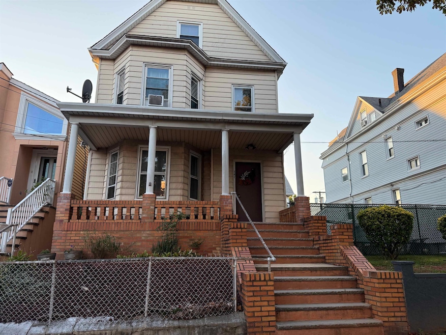 347 Avenue C unit 3, Bayonne, NJ 07002 - photo 1