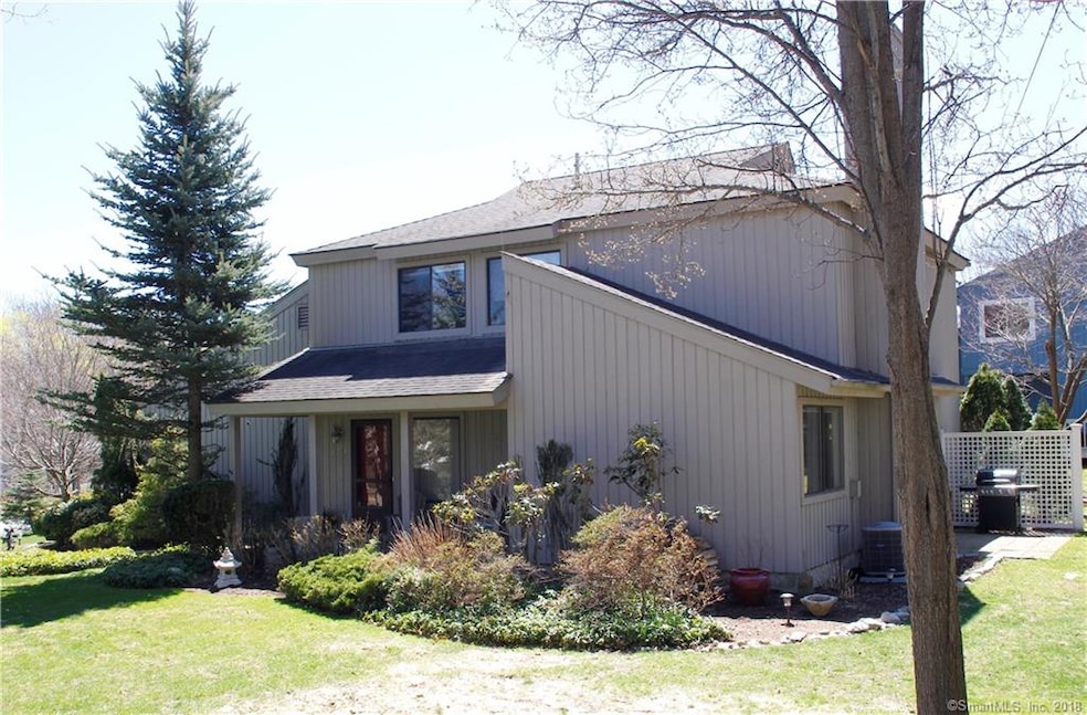 358 Loveland Rd, Stamford, CT 06905 - photo 1