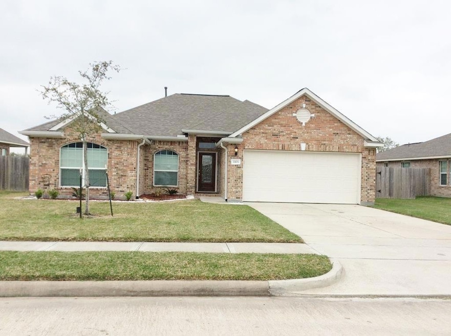 3303 Aberdeen Ct, Bay City, TX 77414 - photo 1