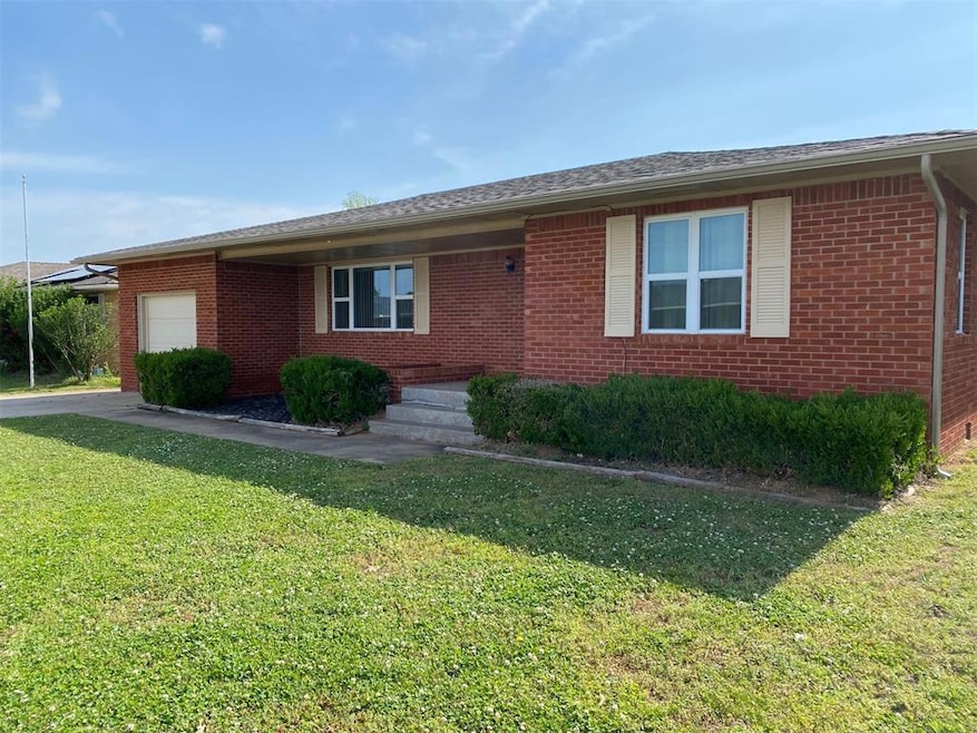 4013 N Chapman Ave, Shawnee, OK 74804 - photo 1