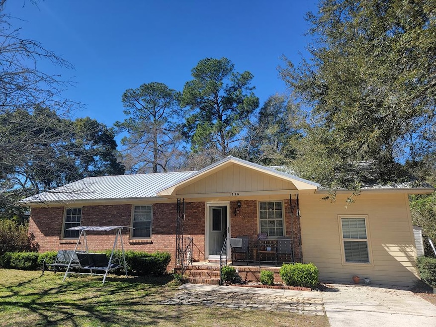 1220 Porter St, Moultrie, GA 31768 - photo 1