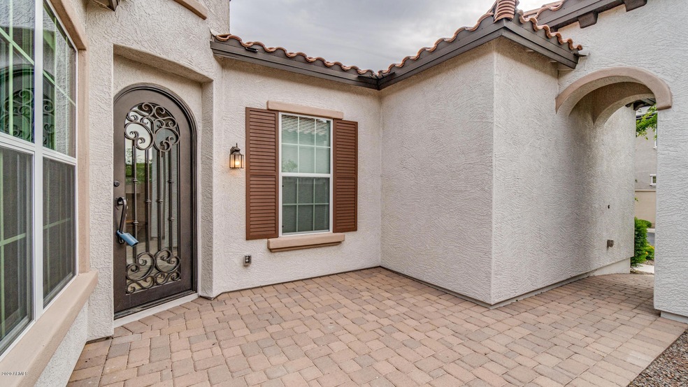 4523 N 29th Way-4