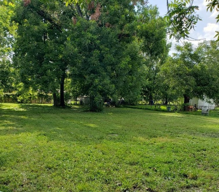 7426 Sandra St, Houston, TX 77028 - photo 1