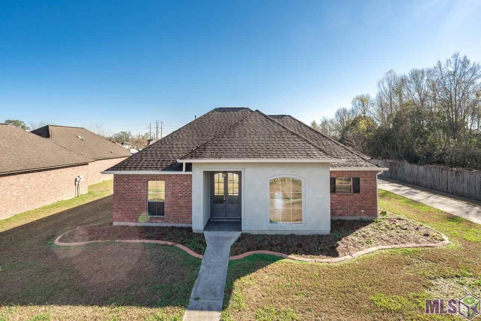7155 Rue Nouvelle Ecosse, Addis, LA 70710 - photo 1
