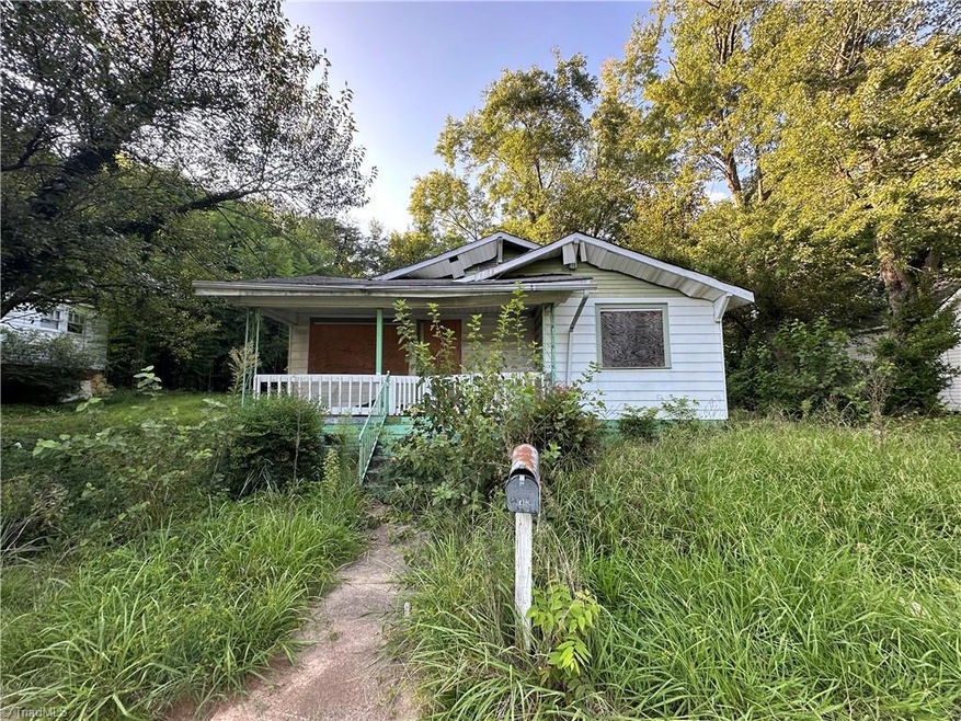 306 W Kearns Ave, High Point, NC 27260 - photo 1