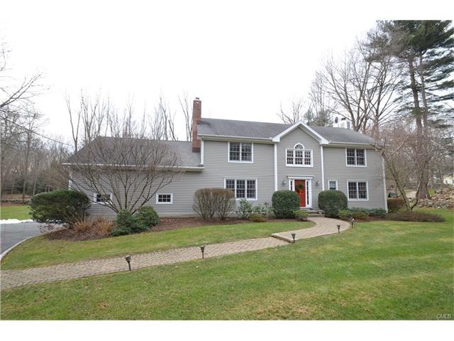 1439 Merwins Ln, Fairfield, CT 06824 - photo 1