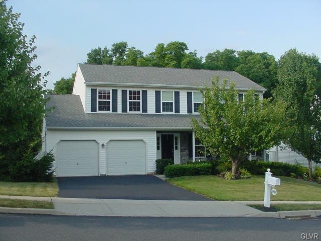 6999 Lincoln Dr, Macungie, PA 18062 - photo 1