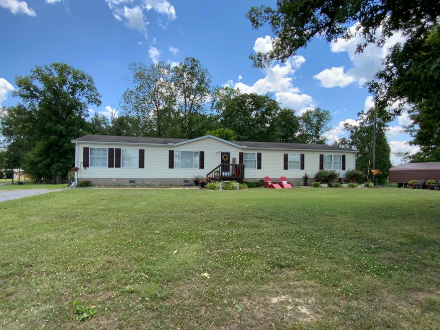 1373 Smelcer Rd