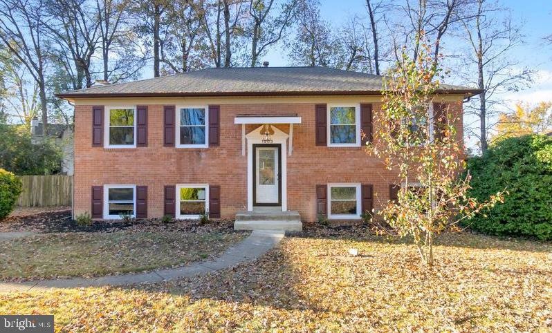 1503 Cool Spring Dr, Alexandria, VA 22308 - photo 1