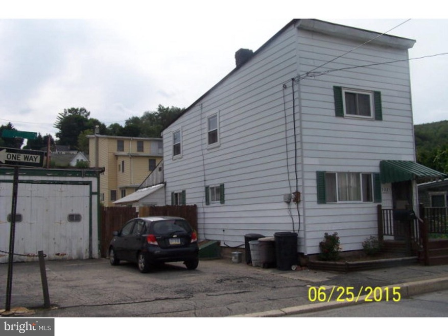 302 Rolling Mill Ave, Tamaqua, PA 18252 - photo 1