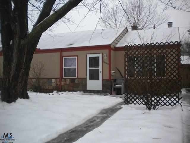 26580 Belanger St, Roseville, MI 48066 - photo 1