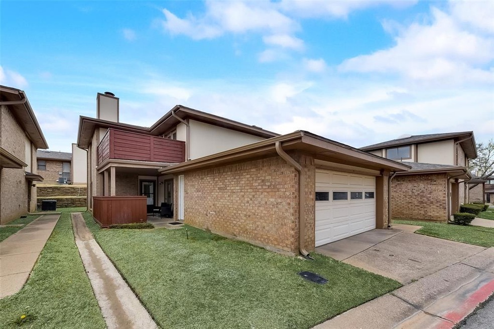 4 Cedar Ln, Bedford, TX 76021 - photo 1