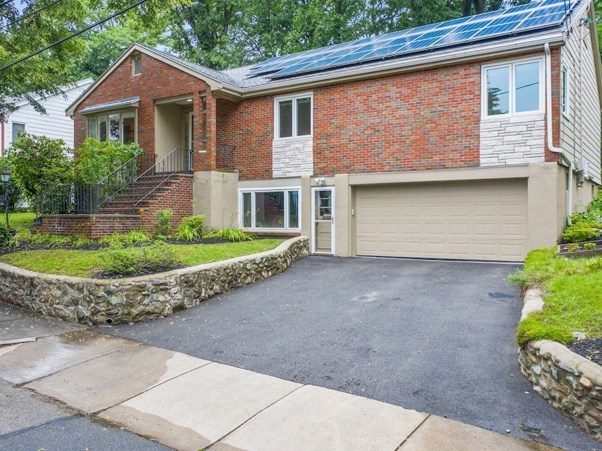 34 Slocum Rd, Jamaica Plain, MA 02130 - photo 1