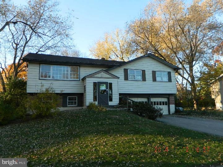 131 Glenn Oak Rd, Norristown, PA 19403 - photo 1