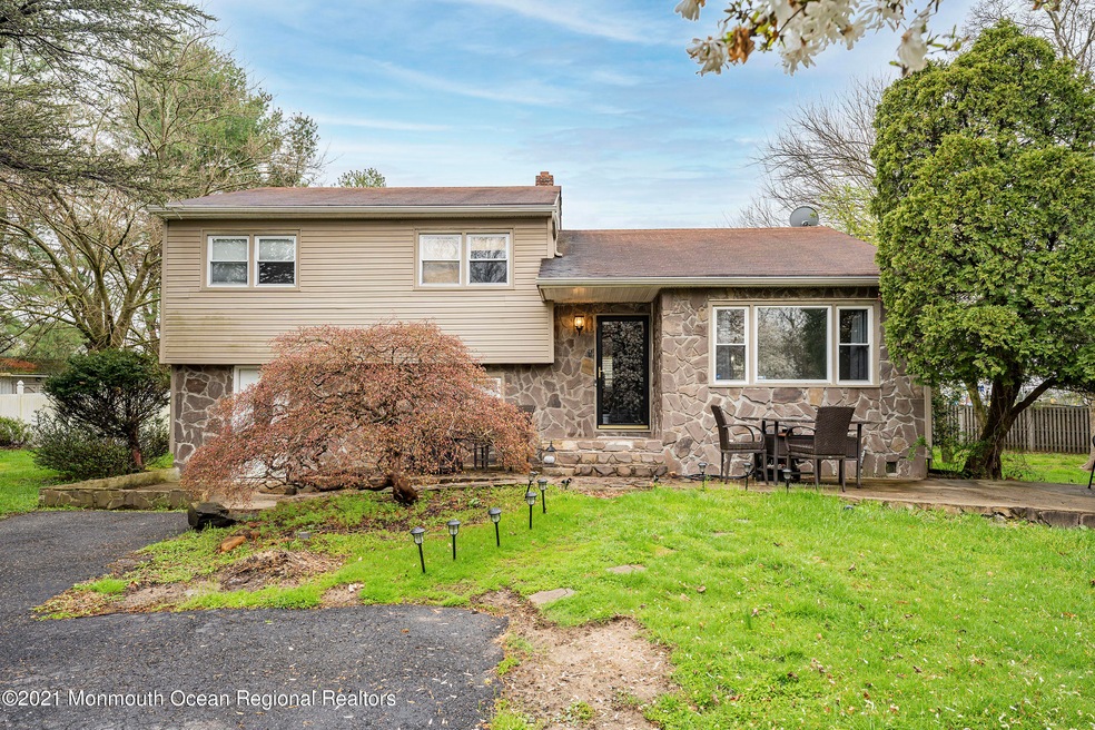 2 Westfield Rd, East Windsor, NJ 08520 - photo 1