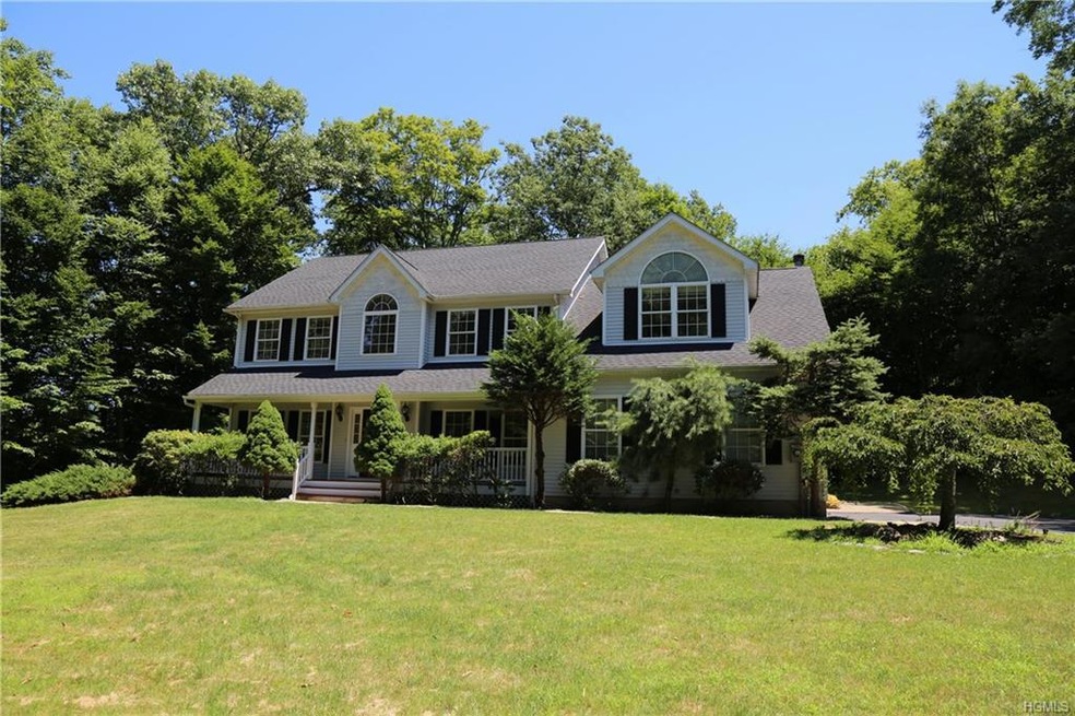 340 Daisy Ln, Carmel, NY 10512 - photo 1