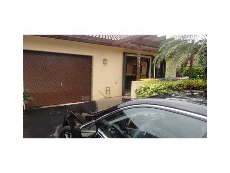 7272 Papaya Way unit 7272, Tamarac, FL 33321 - photo 1