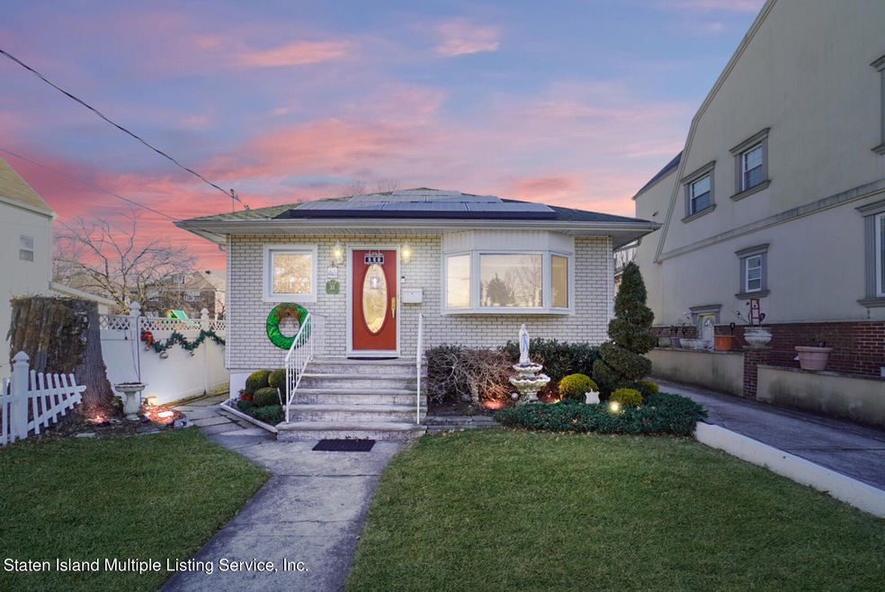 33 Wheeler Ave, Staten Island, NY 10314 - photo 1