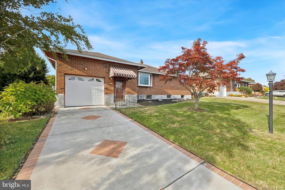 Under Contract $425,000