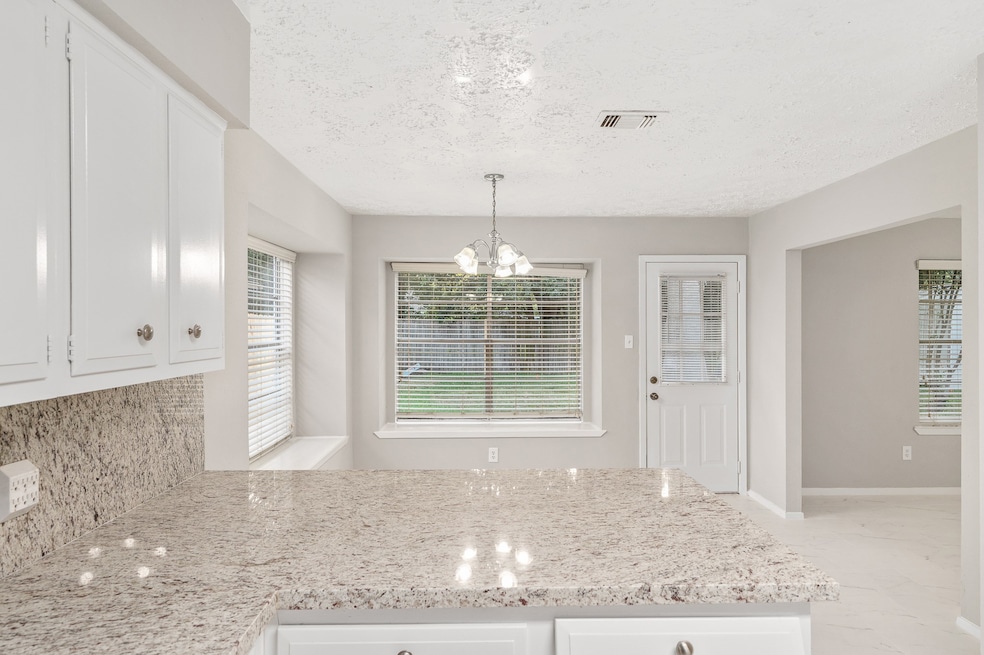 7323 Kite Hill Dr, Houston, TX 77041 - photo 1