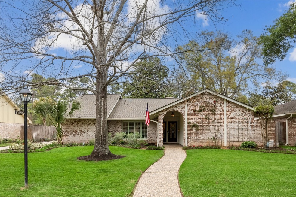 10030 Doliver Dr, Houston, TX 77042 - photo 1