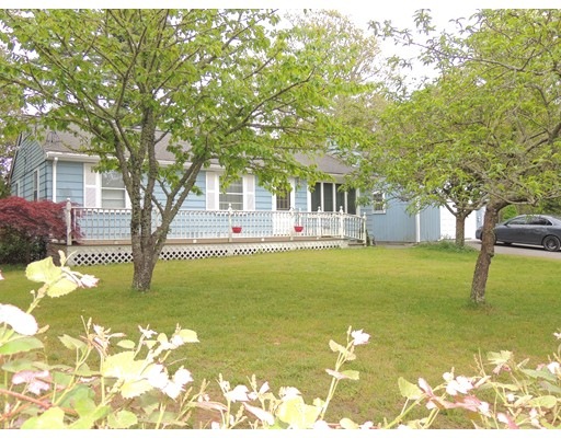 8 E Edgewater Dr, Wareham, MA 02571 - photo 1