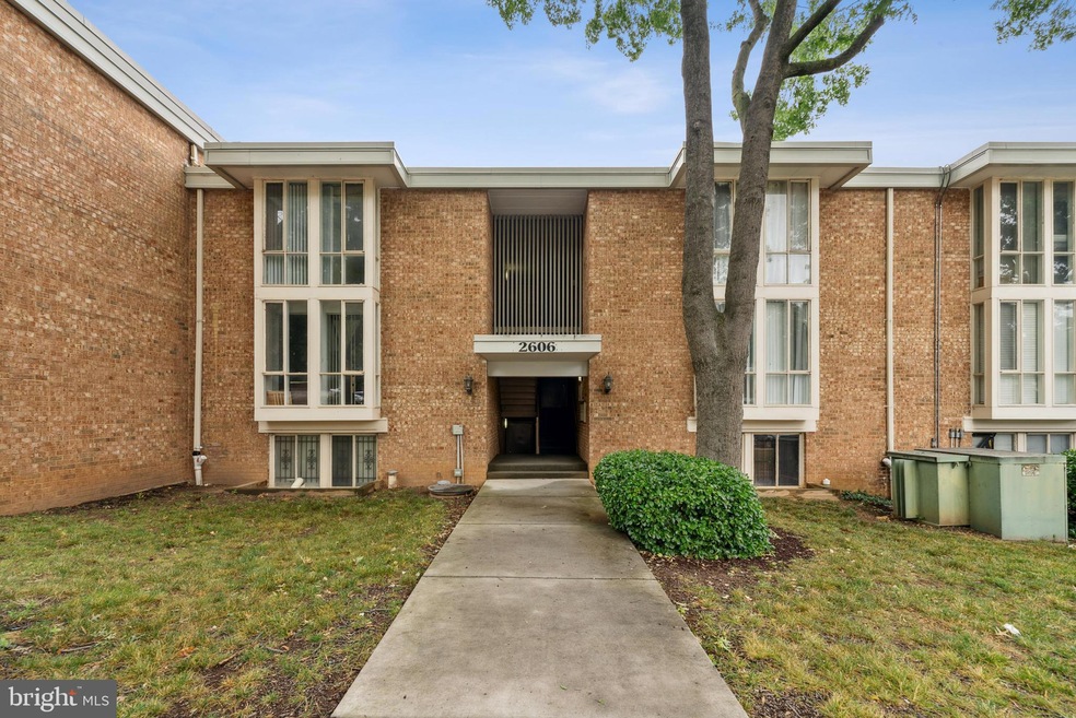 2606 Indian Dr unit 55, Alexandria, VA 22303 - photo 1