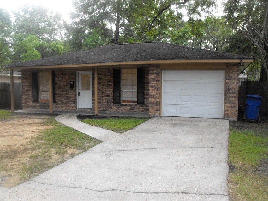 1251 Pine Front