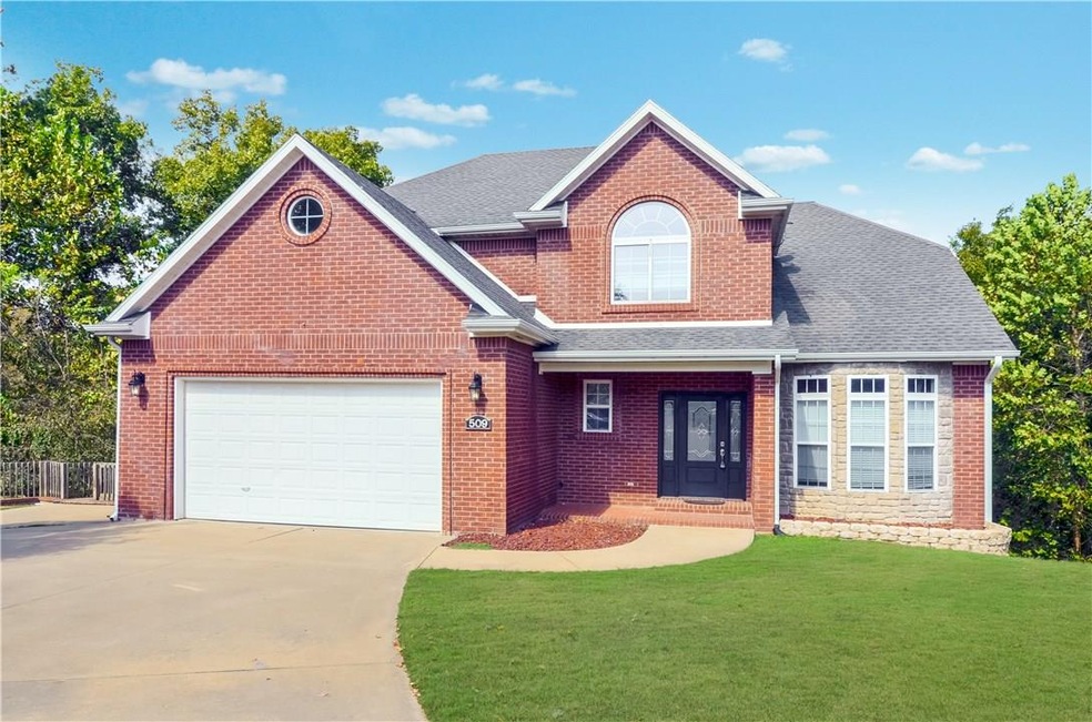 509 Coachlight Dr, Bentonville, AR 72712 - photo 1