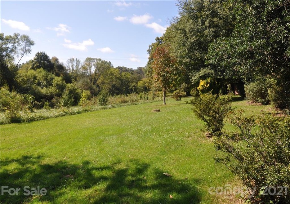 153 Queen St, Hendersonville, NC 28792 - photo 1