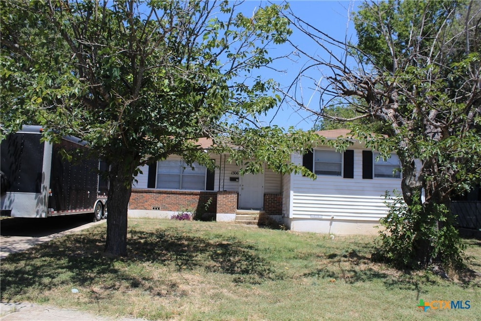 For Rent $1,200/month