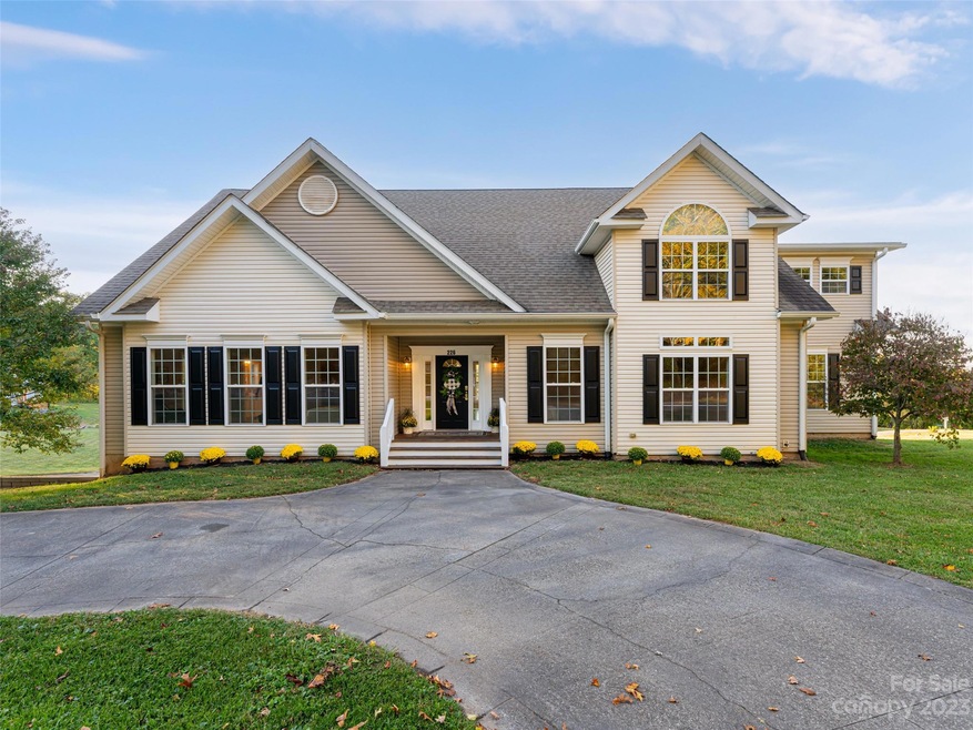 226 Erwin Hills Rd, Asheville, NC 28806 - photo 1