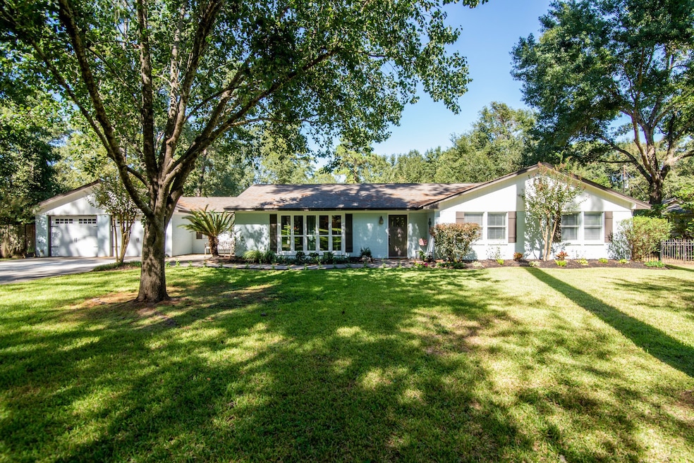 18606 Mockingbird Ln, Tomball, TX 77377 - photo 1