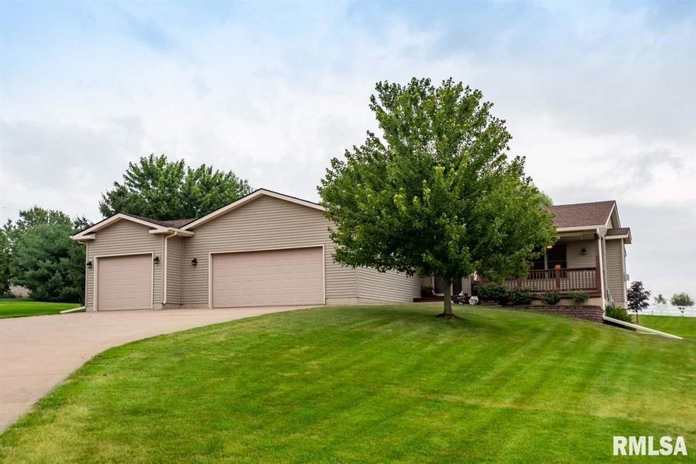 5923 Wisconsin Ave, Davenport, IA 52806 - photo 1