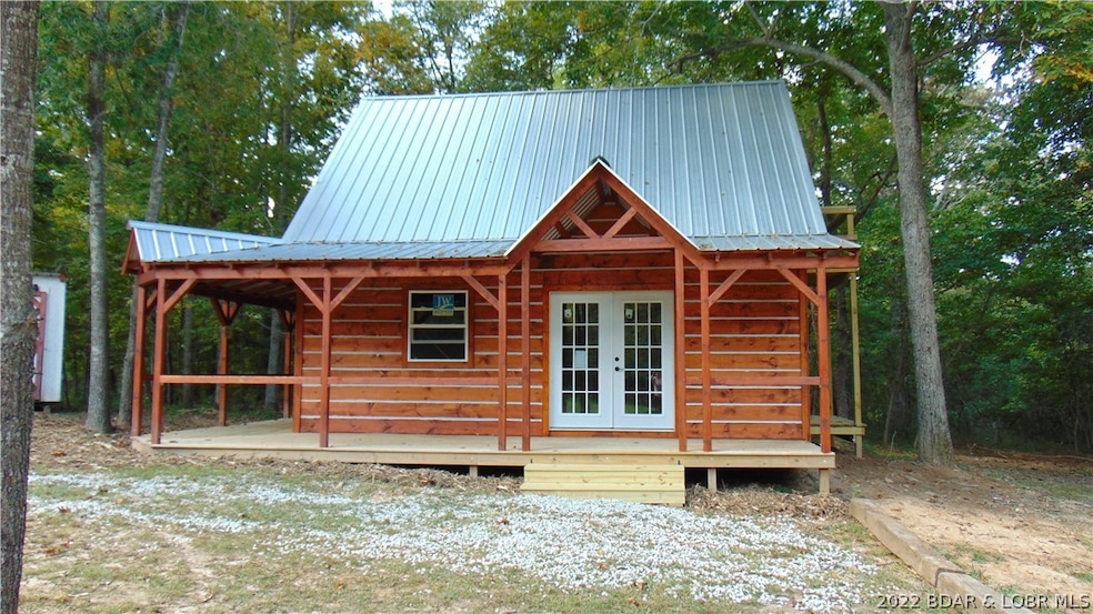 Your haven in the woods awaits!!
