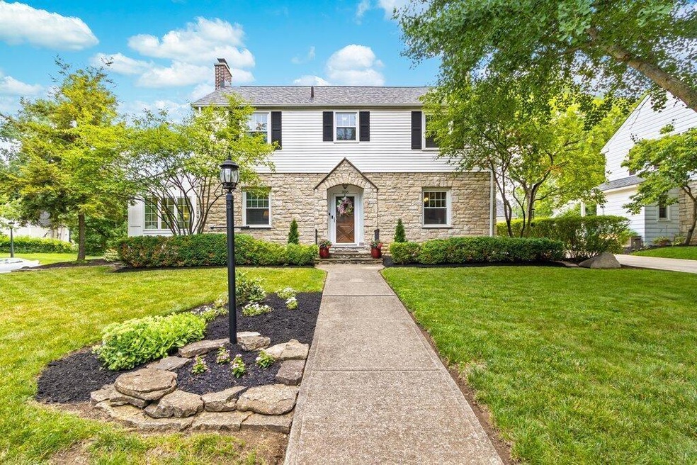 306 Fallis Road-2.jpg-SMALL