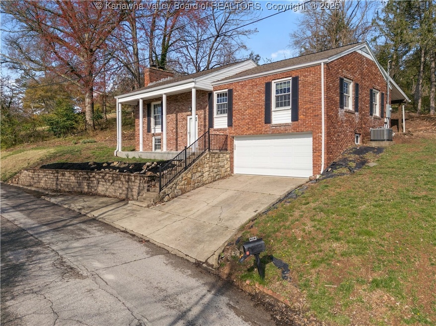 1501 Knob Rd, Charleston, WV 25314 - photo 1